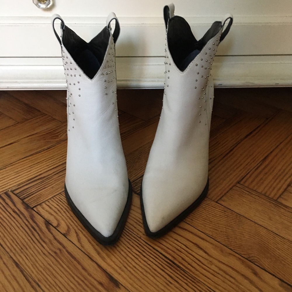 Sigerson Morrison studded white leather boots 8.5